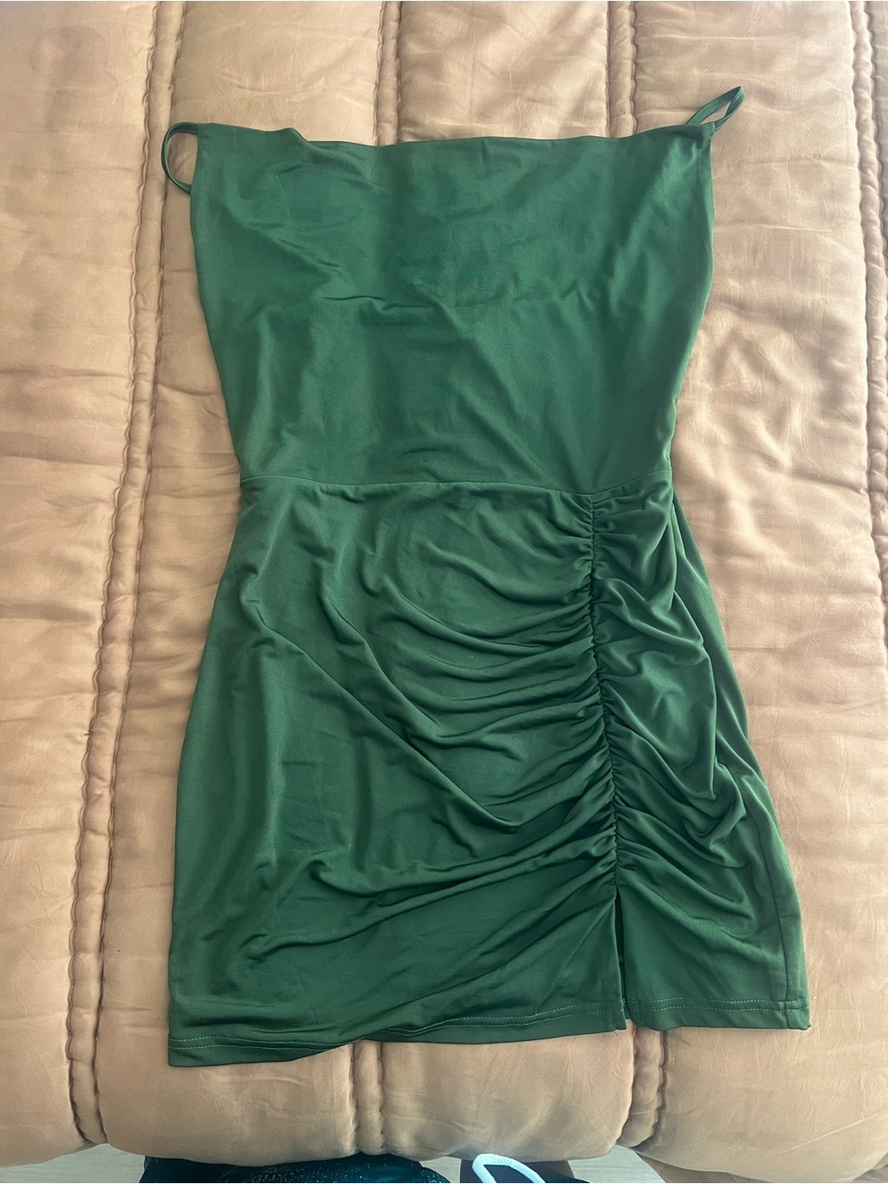 superdown Green Ruched Spaghetti Strap Mini Dress size L